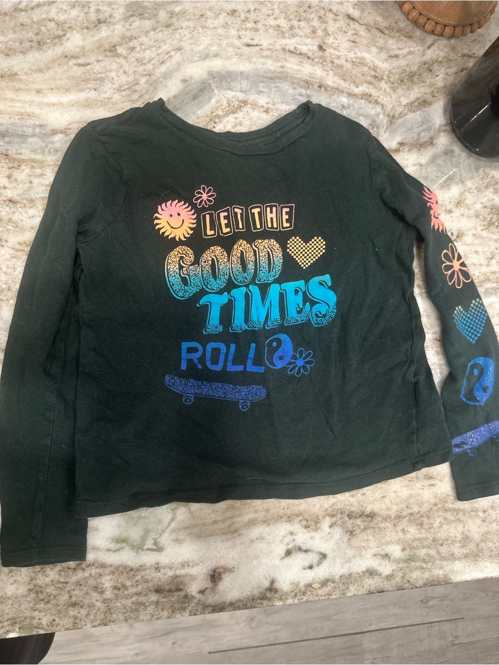 Old Navy Black Long-Sleeve Tee with Multi-Color Graphic